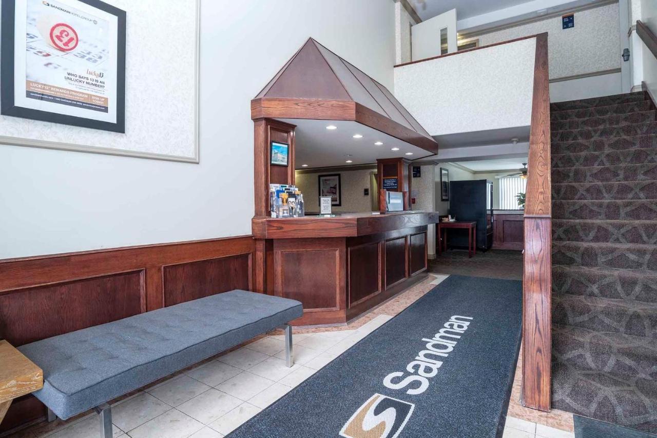 Sandman Inn Smithers Exterior foto